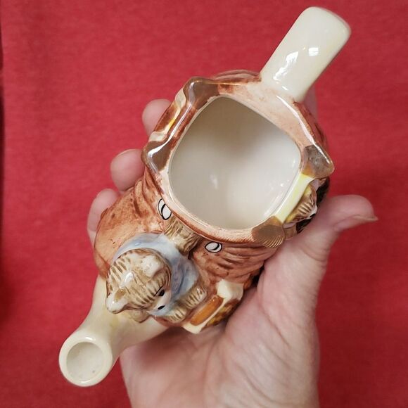 Small Vintage Ceramic Shoe Teapot Tea Pot with Bears - Picture 7 of 8